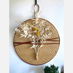 Ring til oph�ng, flettet papirgarn og l�dersnor