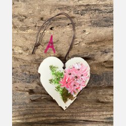 H�ndmalede hjerter til oph�ng