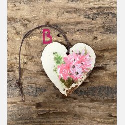 H�ndmalede hjerter til oph�ng