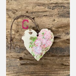 H�ndmalede hjerter til oph�ng