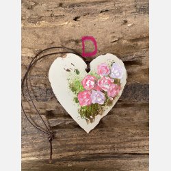 H�ndmalede hjerter til oph�ng