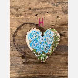 H�ndmalede hjerter til oph�ng