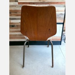 A.Stol m. decoupage, Genbrug