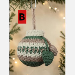 H�klet julekugle med hjertevedh�ng, 2 varianter