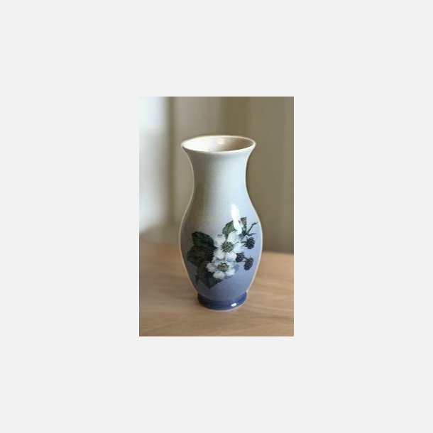 Royal Copenhagen - Vase med brombær 288